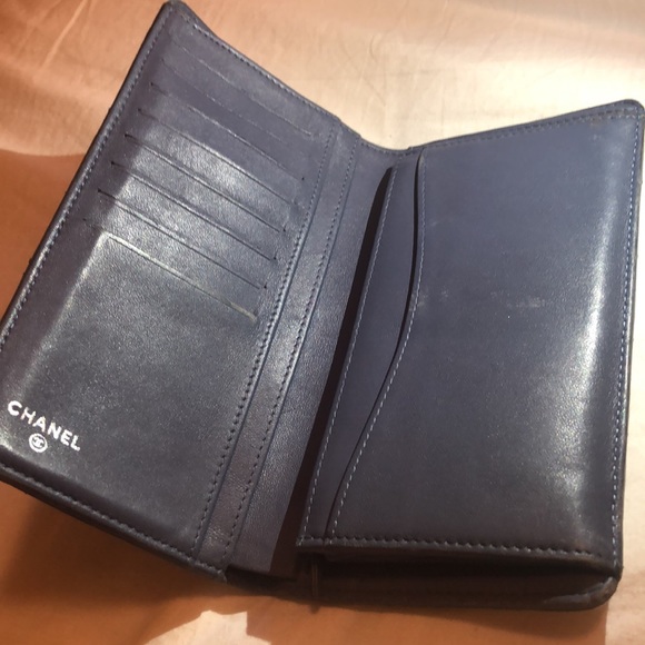Blue/grey authentic vintage Chanel wallet. Has authentication code. - Picture 4 of 10